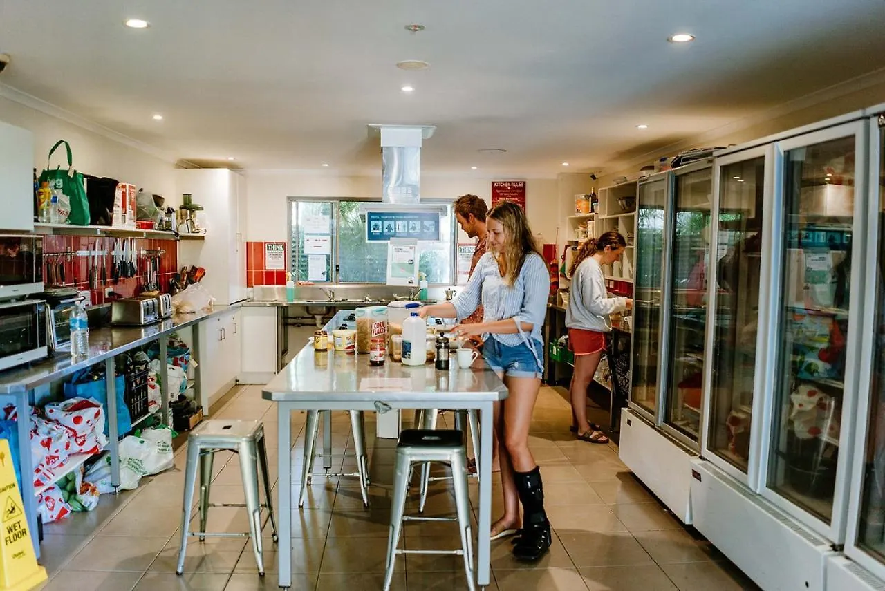 Noosa Flashpackers Sunshine Beach Hostel